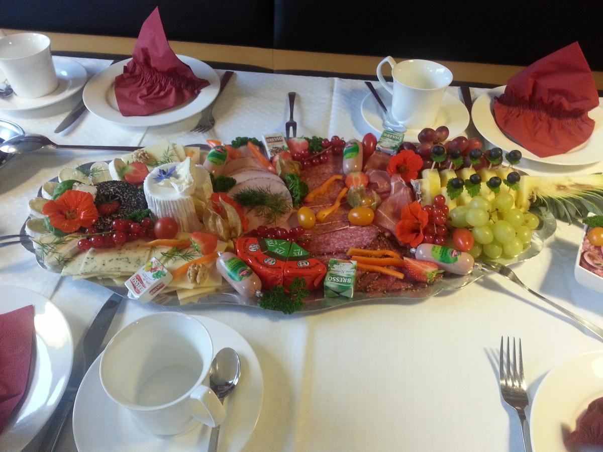 Cafe Pension Steffen Sanitz ภายนอก รูปภาพ